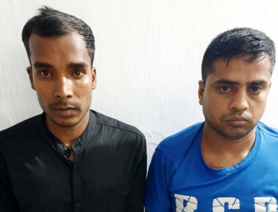 শিবগঞ্জে যাত্রী বেশী দুই ইজি বাইক চোর আটক শিবগঞ্জে যাত্রী বেশী দুই ইজি বাইক চোর আটক