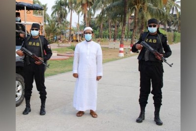 হেফাজত নেতা মুফতি হারুন ৯ দিনের রিমান্ডে