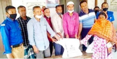 শিবগঞ্জে বুড়িগঞ্জ  ইউনিয়নে অসহায়দের মাঝে খাদ্য সহায়তা প্রদান