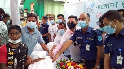 লৌহজংয়ে ফাউন্ডেশনের উদ্যোগে ত্রাণ বিতরণ