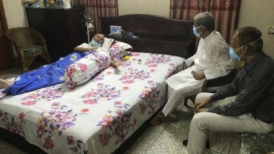রিজভীর শারীরিক অবস্থার খোঁজ-খবর নিলেন মির্জা ফখরুল