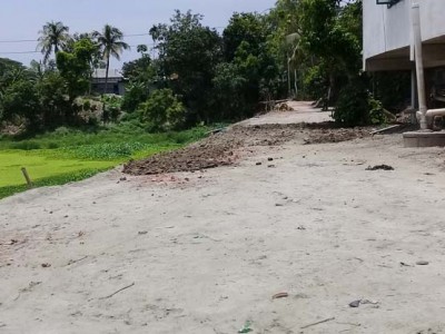 শ্রীনগরে সরকারি কাজে অনিয়মের অভিযোগ, রাস্তার নামে বাড়ি নির্মাণ! শ্রীনগরে সরকারি কাজে অনিয়মের অভিযোগ, রাস্তার নামে বাড়ি নির্মাণ!