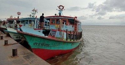 বাংলাবাজার-শিমুলিয়ায় লঞ্চ চলাচল বন্ধ বাংলাবাজার-শিমুলিয়ায় লঞ্চ চলাচল বন্ধ