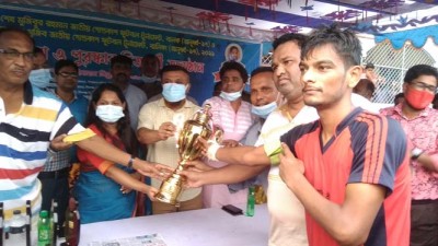 শিবগঞ্জে বঙ্গবন্ধু গোল্ড কাপ টুর্নামেন্টের ফাইনাল খেলা অনুষ্ঠিত