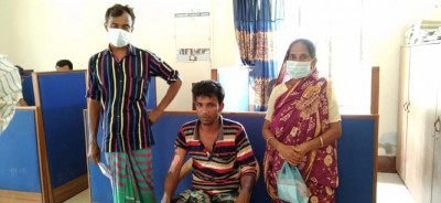 সিরাজদিখানে গরম পানি ঢেলে সংখ্যালঘু পরিবারকে অমানবিক নির্যাতন ! থানায় অভিযোগ সিরাজদিখানে গরম পানি ঢেলে সংখ্যালঘু পরিবারকে অমানবিক নির্যাতন ! থানায় অভিযোগ