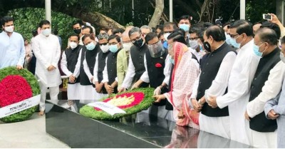 ৬ দফা দিবসে বঙ্গবন্ধুর প্রতিকৃতিতে আওয়ামী লীগের শ্রদ্ধা