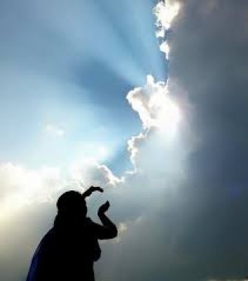 পুড়ে যায় লাজুক অপরাহ্ন