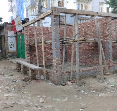 শ্রীনগরের ষোলঘরে সরকারি জায়গায় পাকা স্থাপনা শ্রীনগরের ষোলঘরে সরকারি জায়গায় পাকা স্থাপনা