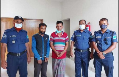 মাদারীপুরে ভ্যান চালক হত্যা মামলায় গ্রেফতার ৪ মাদারীপুরে ভ্যান চালক হত্যা মামলায় গ্রেফতার ৪
