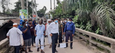 শ্রীনগরে ভ্রাম্যমাণ আদালতের ১৭ মামলায় জরিমানা শ্রীনগরে ভ্রাম্যমাণ আদালতের ১৭ মামলায় জরিমানা