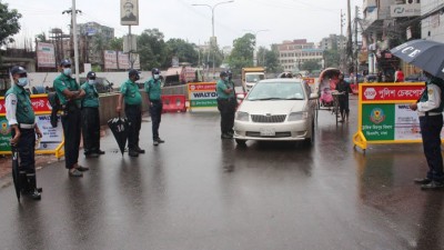 লকডাউনের দ্বিতীয় দিন, মিরপুরে আটক ৩০