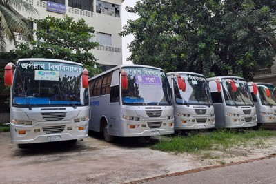 জগন্নাথ বিশ্ববিদ্যালয়ের শিক্ষার্থীরা বাড়ি গেল যেভাবে