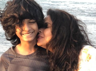 এবার ছেলে নিষাদ হুমায়ূনও করোনা পজিটিভ