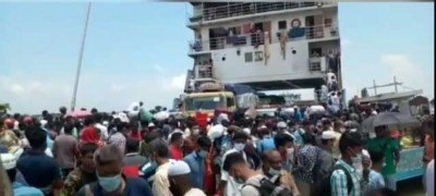 বাংলাবাজার-শিমুলীয়া রুটে ঢাকামুখী যাত্রীদের প্রচন্ড চাপ বাংলাবাজার-শিমুলীয়া রুটে ঢাকামুখী যাত্রীদের প্রচন্ড চাপ