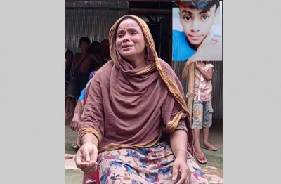 সন্তানের লাশ ফিরে পেতে মায়ের আহাজারি সন্তানের লাশ ফিরে পেতে মায়ের আহাজারি
