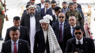 দেশ ছাড়লেন আফগান প্রেসিডেন্ট, দোহা যাচ্ছে সরকারের প্রতিনিধি দল