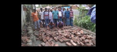 শিবগঞ্জের 'ময়দানহাট্টায় স্বর্ণ গ্রাম প্রজেক্ট' বাস্তবায়নে কাজ করছে এলাকাবাসী শিবগঞ্জের 'ময়দানহাট্টায় স্বর্ণ গ্রাম প্রজেক্ট' বাস্তবায়নে কাজ করছে এলাকাবাসী