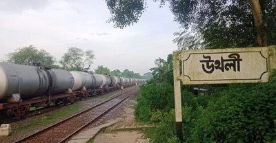 খুলনার সঙ্গে সারাদেশের রেল যোগাযোগ বন্ধ খুলনার সঙ্গে সারাদেশের রেল যোগাযোগ বন্ধ