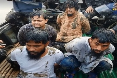 ময়মনসিংহে র্যাবের সঙ্গে জঙ্গিদের গোলাগুলি: আটক ৪ ময়মনসিংহে র্যাবের সঙ্গে জঙ্গিদের গোলাগুলি: আটক ৪