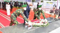 বঙ্গবন্ধুর প্রতিকৃতিতে মালদ্বীপের প্রেসিডেন্টের শ্রদ্ধা নিবেদন বঙ্গবন্ধুর প্রতিকৃতিতে মালদ্বীপের প্রেসিডেন্টের শ্রদ্ধা নিবেদন