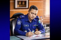 মেহেরপুরের পুলিশ সুপার টিকা নেওয়ার পর করোনায় আক্রান্ত মেহেরপুরের পুলিশ সুপার টিকা নেওয়ার পর করোনায় আক্রান্ত