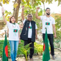 স্বাধীনতার সুবর্ণজয়ন্তী উপলক্ষে দুই প্রতিষ্ঠানের বিশেষ টি-শার্ট স্বাধীনতার সুবর্ণজয়ন্তী উপলক্ষে দুই প্রতিষ্ঠানের বিশেষ টি-শার্ট