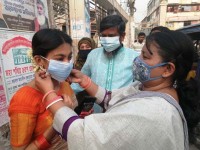 মুন্সীগঞ্জ পৌরসভার মাস্ক বিতরন শুরু