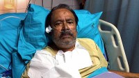 আইসিইউ’র বিছানা থেকে দোয়া চাইলেন কাজী হায়াৎ আইসিইউ’র বিছানা থেকে দোয়া চাইলেন কাজী হায়াৎ