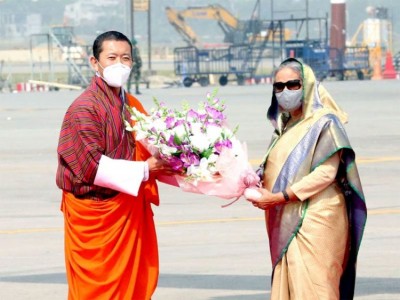 বৈঠকে দুই প্রধানমন্ত্রী বৈঠকে দুই প্রধানমন্ত্রী