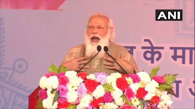 অশান্তির পরিবর্তে প্রেম ও শান্তি চায় ভারত-বাংলাদেশ: মোদি অশান্তির পরিবর্তে প্রেম ও শান্তি চায় ভারত-বাংলাদেশ: মোদি