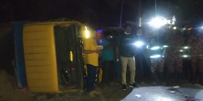 রাউজানে সড়ক দুর্ঘটনায় অটোরিকশার ৪ যাত্রীর মৃত্যু রাউজানে সড়ক দুর্ঘটনায় অটোরিকশার ৪ যাত্রীর মৃত্যু