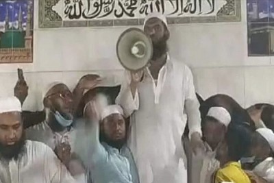অবরুদ্ধ অবস্থা থেকে মুক্ত হয়ে সমর্থকদের যা বললেন মামুনুল হক অবরুদ্ধ অবস্থা থেকে মুক্ত হয়ে সমর্থকদের যা বললেন মামুনুল হক