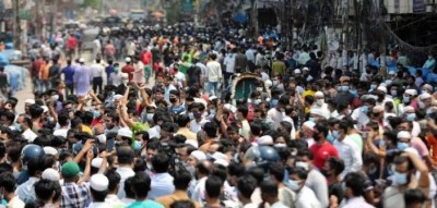 বৃহস্পতিবার থেকে শপিংমল-দোকানপাট খুলে দেয়ার জন্য প্রধানমন্ত্রীর কাছে আবেদন ব্যবসায়ীদের বৃহস্পতিবার থেকে শপিংমল-দোকানপাট খুলে দেয়ার জন্য প্রধানমন্ত্রীর কাছে আবেদন ব্যবসায়ীদের