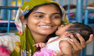 মা হতে জীবনের ঝুঁকি নিচ্ছেন অনেকে! মা হতে জীবনের ঝুঁকি নিচ্ছেন অনেকে!