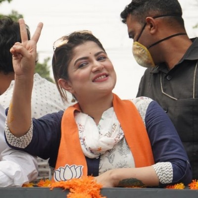 শ্রাবন্তীর বিরুদ্ধে পুলিশের জামিন অযোগ্য মামলা শ্রাবন্তীর বিরুদ্ধে পুলিশের জামিন অযোগ্য মামলা