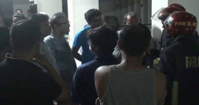 নারায়ণগঞ্জে আবাসিক ভবনে বিস্ফোরণ, দগ্ধ ২ নারায়ণগঞ্জে আবাসিক ভবনে বিস্ফোরণ, দগ্ধ ২