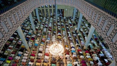 তারাবিহ ও ওয়াক্তের নামাজে সর্বোচ্চ ২০ জন তারাবিহ ও ওয়াক্তের নামাজে সর্বোচ্চ ২০ জন