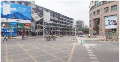 বিধিনিষেধের তৃতীয় দিনে ছুটির আমেজে ফাঁকা রাজধানীর রাস্তা