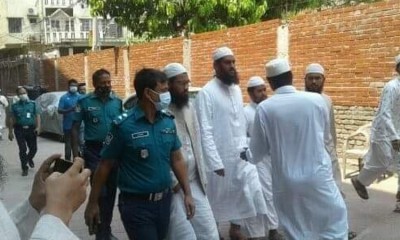 হেফাজতের যুগ্ম মহাসচিব মাওলানা মামুনুল হক গ্রেফতার হেফাজতের যুগ্ম মহাসচিব মাওলানা মামুনুল হক গ্রেফতার