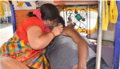 মুখে মুখ রেখে স্বামীকে বাঁচানোর শেষরক্ষা হয়নি
