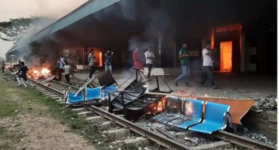 ব্রাহ্মণবাড়িয়ায় হেফাজতের তাণ্ডবে জড়িত ২০ মাদরাসাছাত্র বহিষ্কার ব্রাহ্মণবাড়িয়ায় হেফাজতের তাণ্ডবে জড়িত ২০ মাদরাসাছাত্র বহিষ্কার