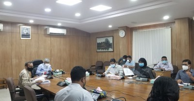 ঈদে শিল্প-কারখানাসহ ৩ দিন ছুটির পর আর বাড়তি বন্ধ নয়: মন্ত্রিপরিষদ সচিব ঈদে শিল্প-কারখানাসহ ৩ দিন ছুটির পর আর বাড়তি বন্ধ নয়: মন্ত্রিপরিষদ সচিব