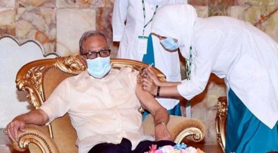 করোনা টিকার দ্বিতীয় ডোজ নিলেন রাষ্ট্রপতি করোনা টিকার দ্বিতীয় ডোজ নিলেন রাষ্ট্রপতি