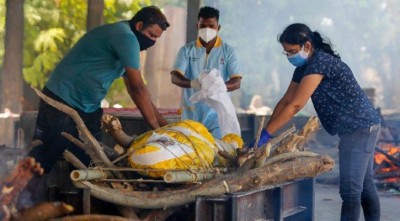 প্রথমবার ভারতে একদিনে ৪ হাজার অতিক্রম করলো মৃত্যুর সংখ্যা প্রথমবার ভারতে একদিনে ৪ হাজার অতিক্রম করলো মৃত্যুর সংখ্যা