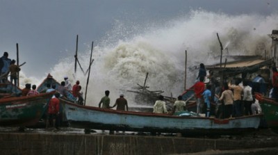প্রবল ঘূর্ণিঝড়ের আকার নিলো ‘তাওকতে’, মঙ্গলবার পৌঁছাবে গুজরাটে প্রবল ঘূর্ণিঝড়ের আকার নিলো ‘তাওকতে’, মঙ্গলবার পৌঁছাবে গুজরাটে