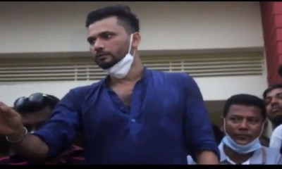 আপনারা কাদের ইন্ধনে মারামারি করেন, তারা কী দেয়: এলাকাবাসিদের উদ্দেশ্যে মাশরাফি আপনারা কাদের ইন্ধনে মারামারি করেন, তারা কী দেয়: এলাকাবাসিদের উদ্দেশ্যে মাশরাফি