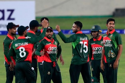 শ্রীলঙ্কাকে হারিয়ে সিরিজে এগিয়ে গেল বাংলাদেশ শ্রীলঙ্কাকে হারিয়ে সিরিজে এগিয়ে গেল বাংলাদেশ