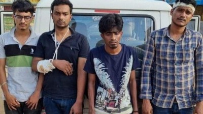 বিদেশে পাঠানোর কথা বলে ভারতের পতিতালয়ে টিকটক হৃদয়ের নারী বিক্রি, গ্রেফতার ৬ বিদেশে পাঠানোর কথা বলে ভারতের পতিতালয়ে টিকটক হৃদয়ের নারী বিক্রি, গ্রেফতার ৬