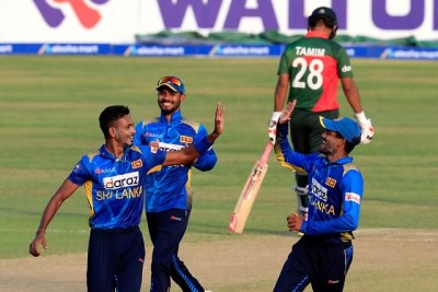 শ্রীলঙ্কাকে হোয়াইটওয়াশ করতে নেমে উল্টো বিশাল পরাজয় তামিম বাহিনী শ্রীলঙ্কাকে হোয়াইটওয়াশ করতে নেমে উল্টো বিশাল পরাজয় তামিম বাহিনী