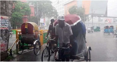 মুশলধারে বৃষ্টিতে ঘুম ভাঙলো রাজধানীবাসীর, কর্মজীবী-অফিসগামীদের দুর্ভোগ চরমে মুশলধারে বৃষ্টিতে ঘুম ভাঙলো রাজধানীবাসীর, কর্মজীবী-অফিসগামীদের দুর্ভোগ চরমে